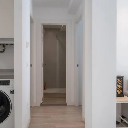 Apartment Av Premio Real 13 *
