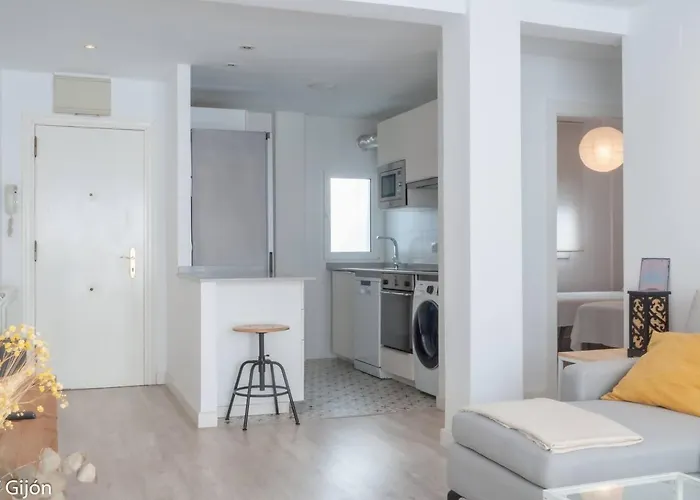 Avg Premio Real 13 Apartment Gijon