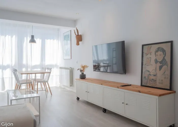 Avg Premio Real 13 Apartment Gijon